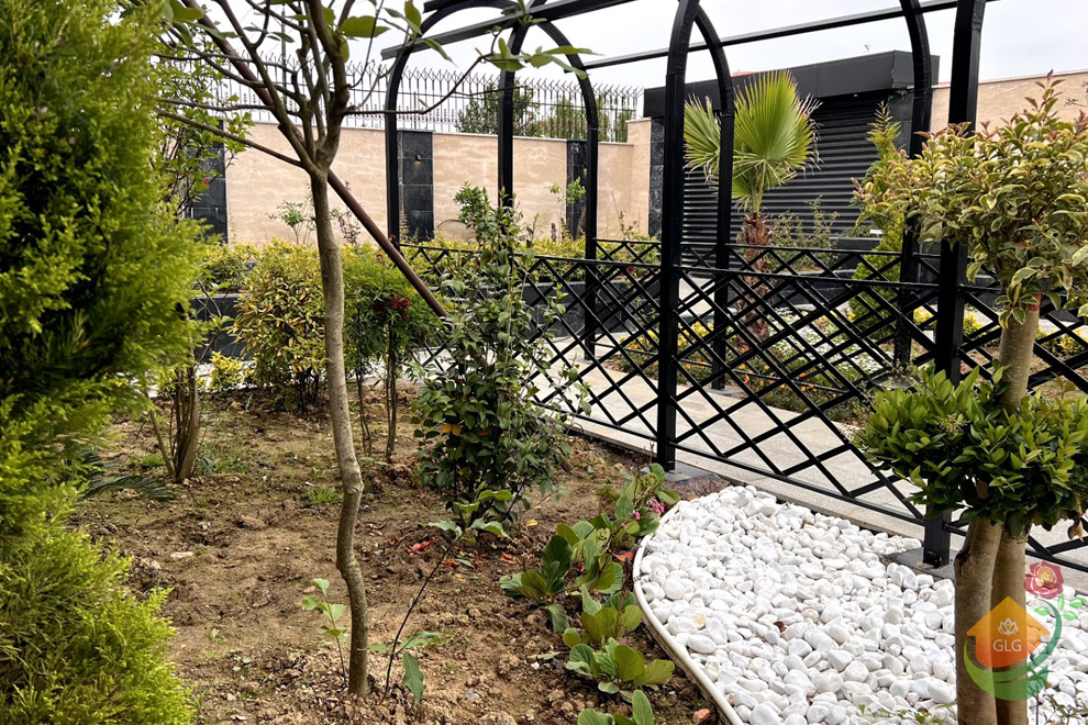  پروژه محوطه سازی در صومعه سرا